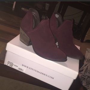 Steve Madden Adelphie Booties